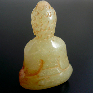 翡翠の仏像