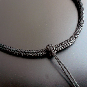 5mm丸編みの伸縮ネックレス紐（黒）
