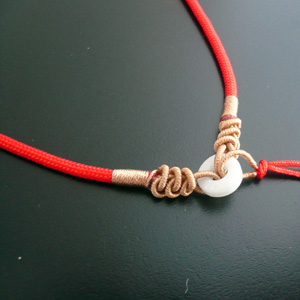 赤の3mm丸紐伸縮ネックレス紐  