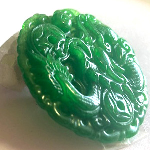 翡翠の龍 彫刻パーツ