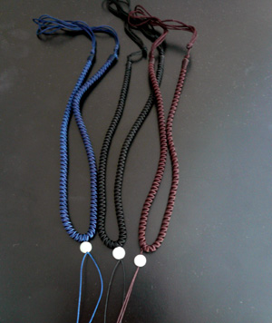 中国結びの伸縮ネックレス紐(4mm)翡翠付き