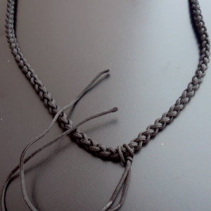 黒の3mm丸紐伸縮ネックレス紐