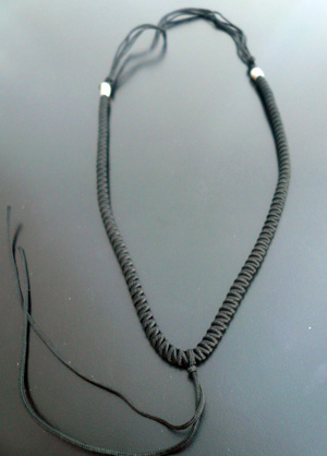 黒の3mm丸紐伸縮ネックレス紐B