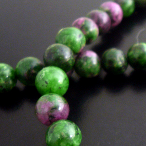 緑系メランジュ翡翠7ミリ珠（10個）